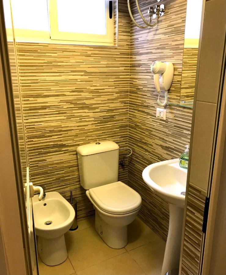 Home Away From Home Apartment Durrës Exterior foto