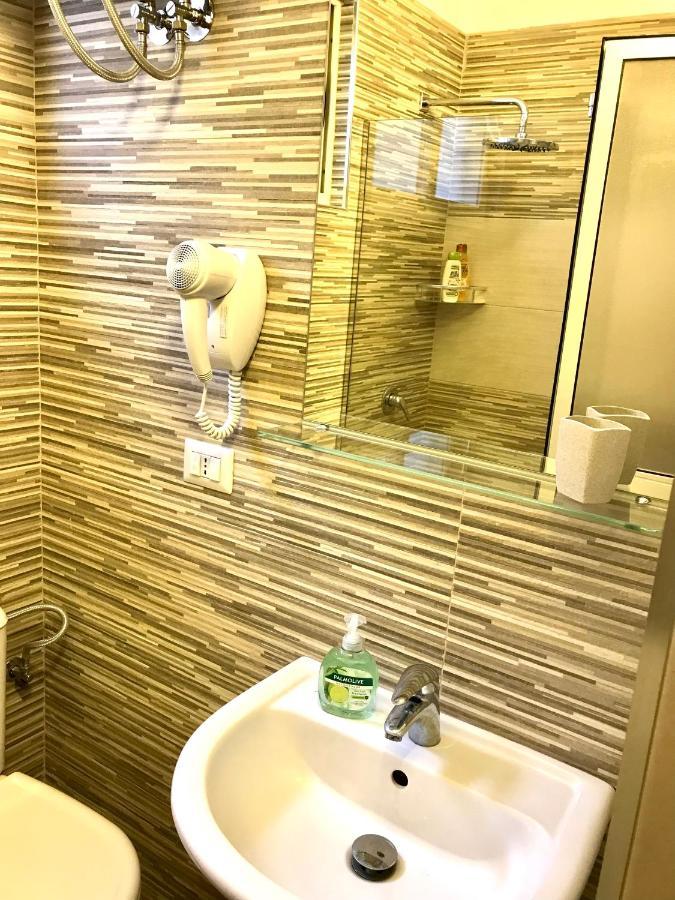 Home Away From Home Apartment Durrës Exterior foto